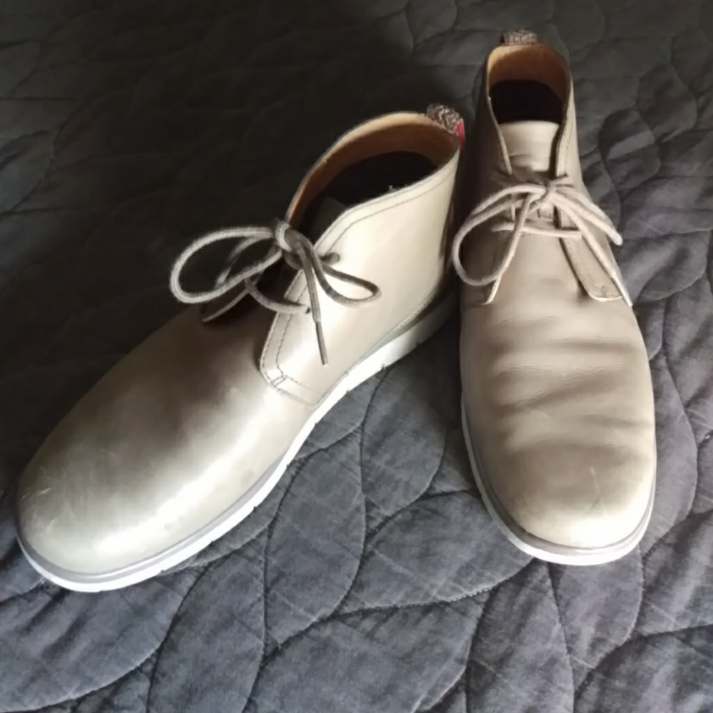 Men's UGG chukkas